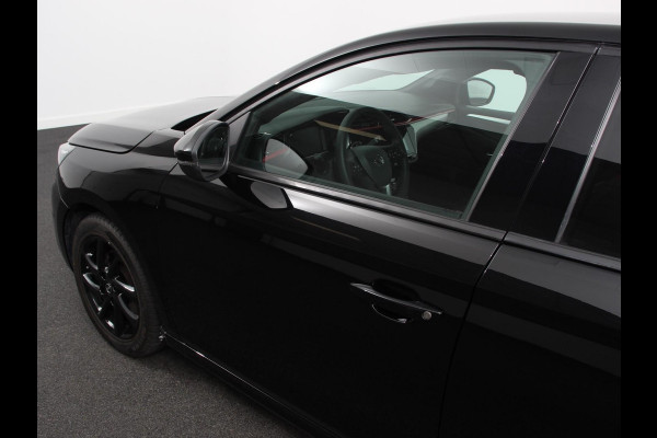 Opel Corsa 1.2 GS Line 131pk Aut. Navigatie Apple Carplay/Android Auto Camera Parkeersensoren Cruise Control Stoelverwarming Getinte ramen Airco Prijs Incl. BOVAG Garantie