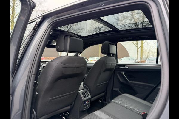 Volkswagen Tiguan 1.4 TSI eHybrid Active PHEV 245PK COMPLEET!| HUD HEAD-UP DISPLAY | PANODAK | ELEKTRISCHE TREKHAAK | 360 CAMERA | VIRTUAL DISPLAY |WINTERPACK STUUR + STOELVERWARMING | DEALER ONDERHOUDEN |