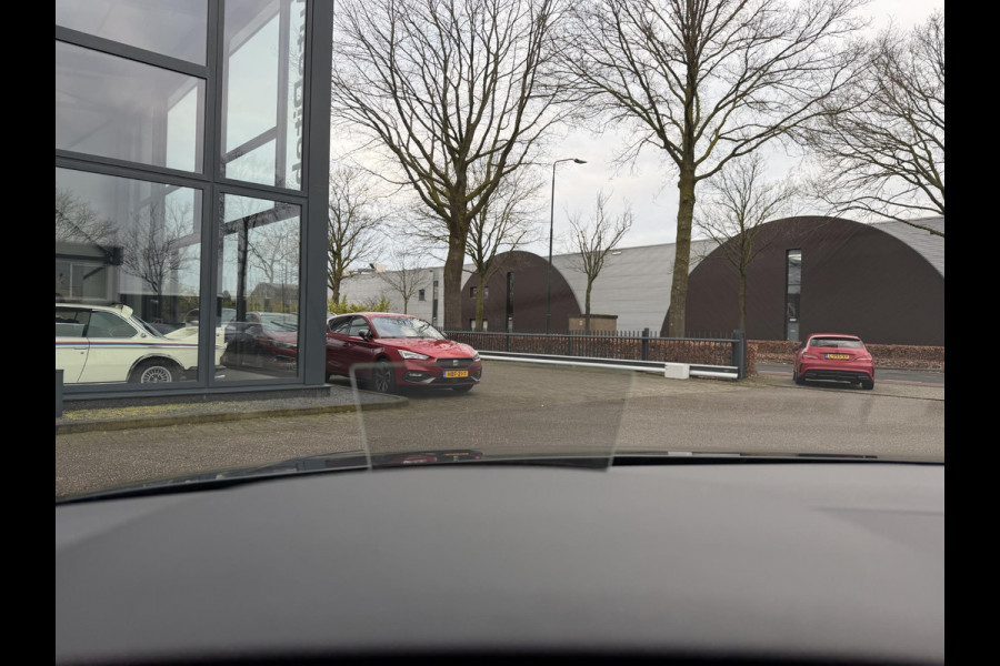 Volkswagen Tiguan 1.4 TSI eHybrid Active PHEV 245PK COMPLEET!| HUD HEAD-UP DISPLAY | PANODAK | ELEKTRISCHE TREKHAAK | 360 CAMERA | VIRTUAL DISPLAY |WINTERPACK STUUR + STOELVERWARMING | DEALER ONDERHOUDEN |