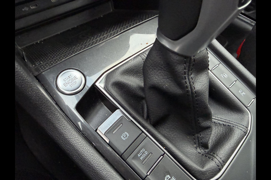 Volkswagen Tiguan 1.4 TSI eHybrid Active PHEV 245PK COMPLEET!| HUD HEAD-UP DISPLAY | PANODAK | ELEKTRISCHE TREKHAAK | 360 CAMERA | VIRTUAL DISPLAY |WINTERPACK STUUR + STOELVERWARMING | DEALER ONDERHOUDEN |