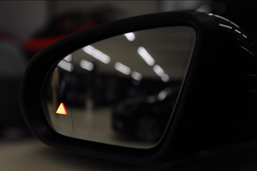 Mercedes-Benz A-Klasse 200 AMG-LINE NAP/PANO/HUD/STOELV/CARPLAY/ACC/BOMVOL