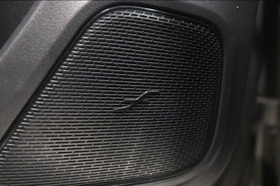 Mercedes-Benz A-Klasse 200 AMG-LINE NAP/PANO/HUD/STOELV/CARPLAY/ACC/BOMVOL