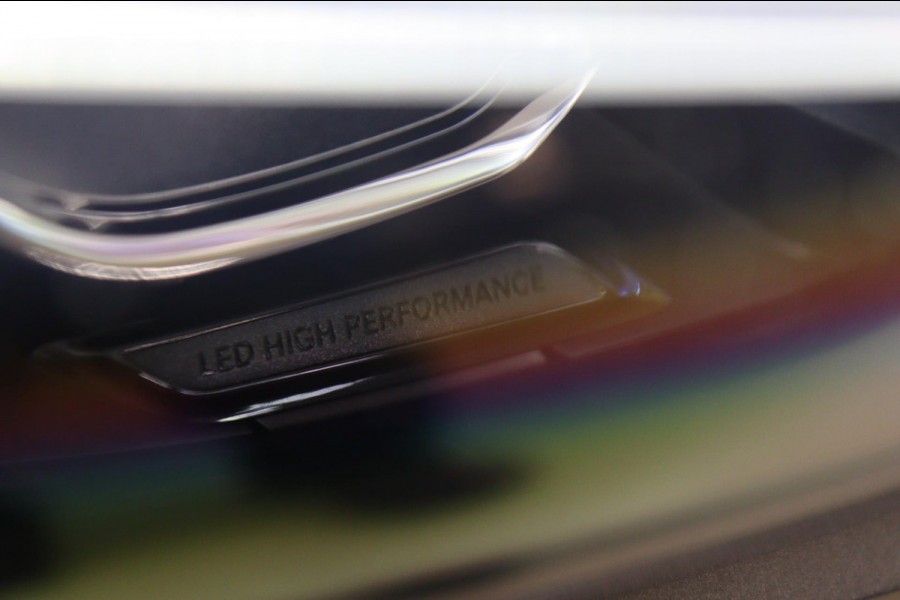 Mercedes-Benz A-Klasse 200 AMG-LINE NAP/PANO/HUD/STOELV/CARPLAY/ACC/BOMVOL