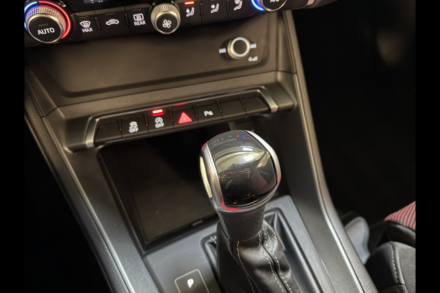 Audi Q3 35 TFSI 150PK S-TRONIC S-LINE CAMERA/TREKHAAK/LEDER/MATRIX-LED
