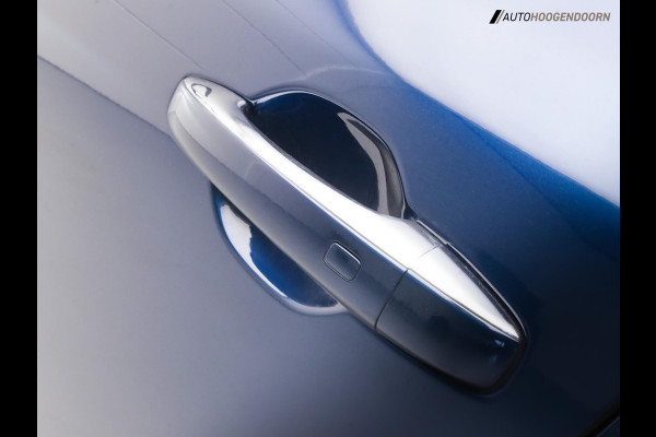 Renault Mégane Estate 1.6 E-Tech Plug-In Hybrid 160 R.S. Line (APPLE CARPLAY,LED,KEYLESS,KEYLESS,DIGITAAL DISPLAY,PARKEERSENSOREN)