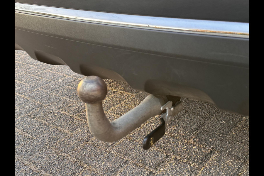 Kia Sportage 1.6 GDI DynamicLine | Leder | Trekhaak | Stoel&Stuurverwarming | JBL-Audio | Climate | Navi |