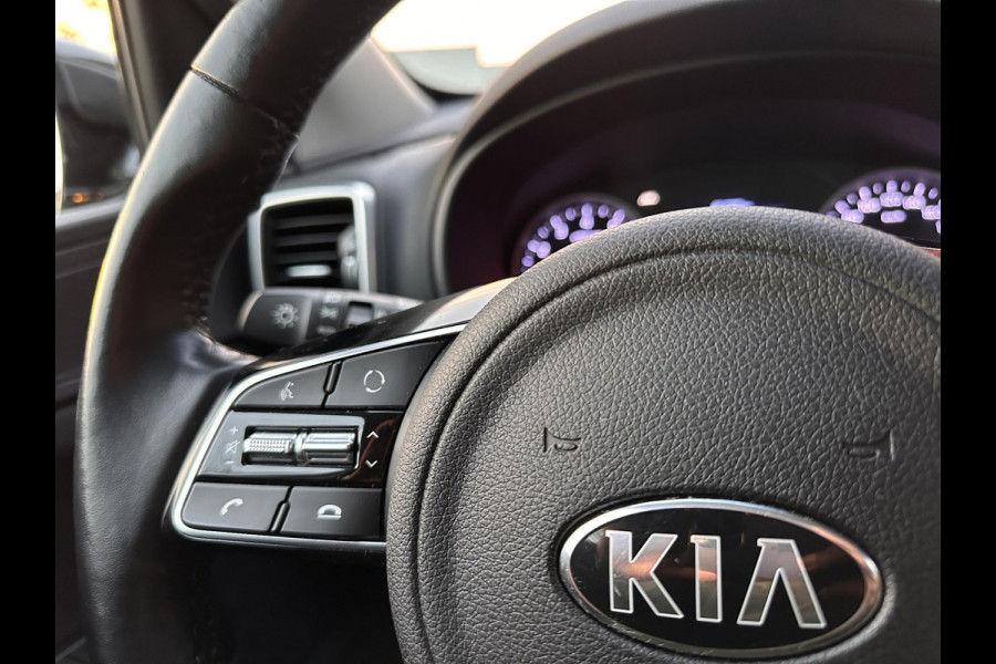 Kia Sportage 1.6 GDI DynamicLine | Leder | Trekhaak | Stoel&Stuurverwarming | JBL-Audio | Climate | Navi |