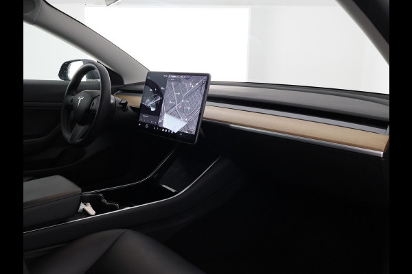 Tesla Model 3 RWD PLUS 60KWH 1e EIG.ACCU SOH 93! BIJNA 2021 GARANTIE TOT 2031* PARKEERSENSOREN V+A . PANORAMADAK . APPLE CARPLAY & ANDROID AUTO . STOELVERWARMING