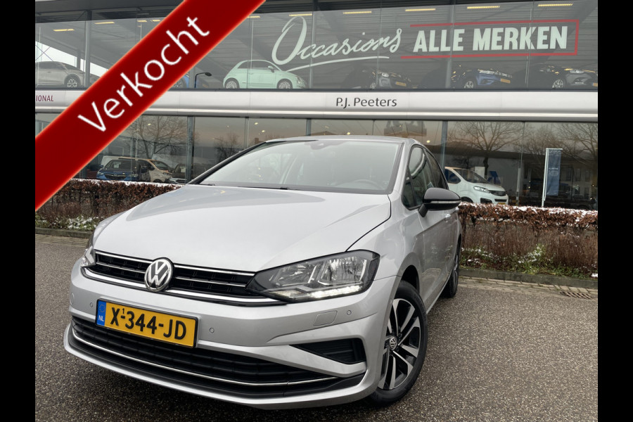 Volkswagen Golf Sportsvan 1.5 TSI ACT Comfortline Airco - Cruise control - Navigatiesysteem - Parkeersensoren voor en achter - Trekhaak - Voorstoelen verwarmd - Licht metalen velgen 16 inch - Radio - Start/stop systeem - Stuur leder - Stuur