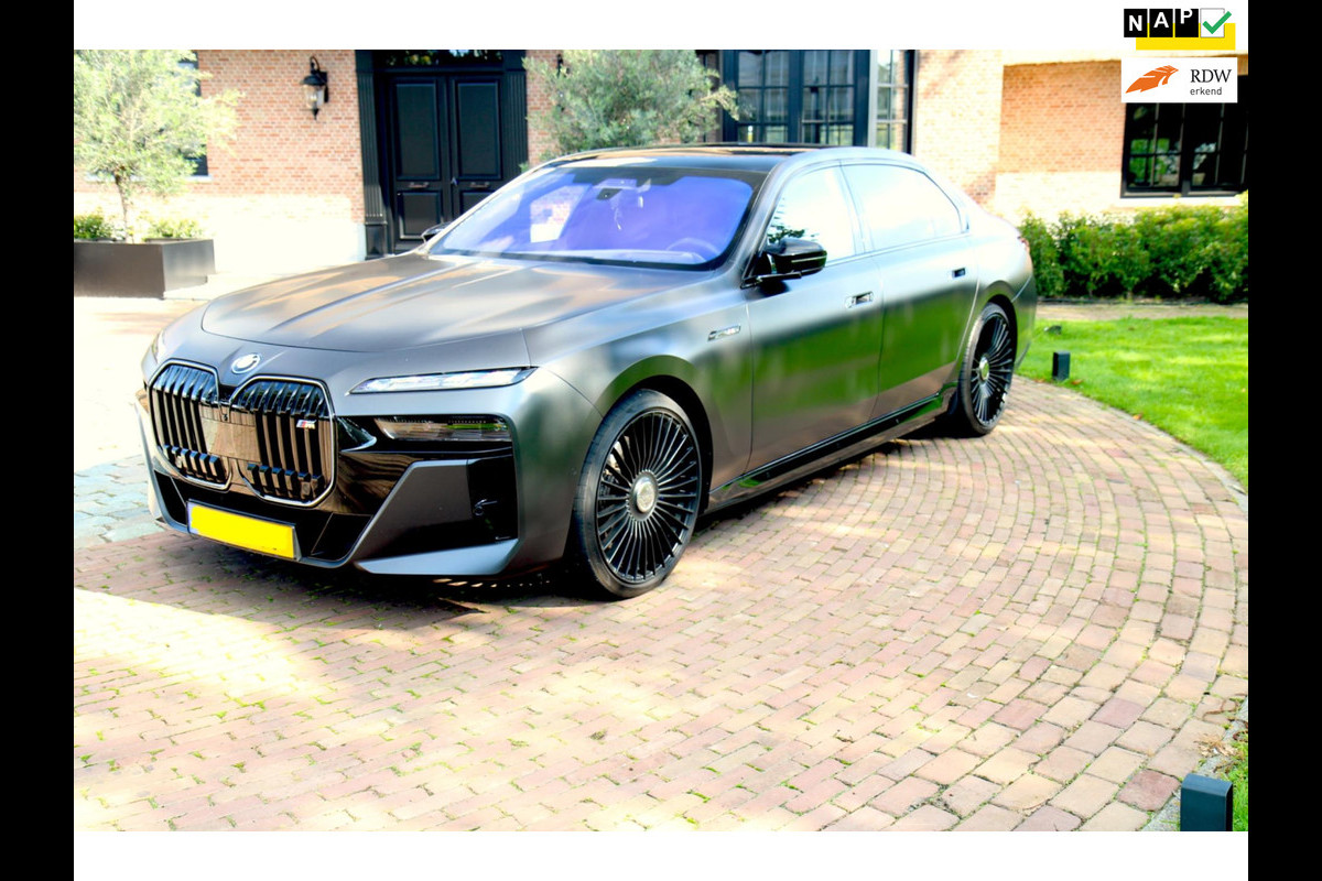 BMW i7 BMW i7 M70 xDrive | Individual uitvoering | 2023| BTW-auto | Volledige fabrieksgarantie