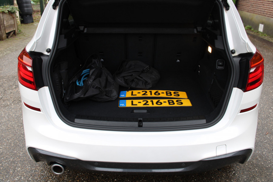 BMW 2 Serie Active Tourer 225xe PHEV High Executive SOh 90.6% M-SPORT LEER LED NAVI 36000KM!!!