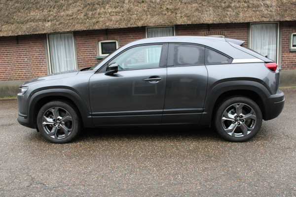 Mazda MX-30 e-SkyActiv 145 First Edition 36 kWh SoH 95.8% NAVI CAMERA 39000KM!!!