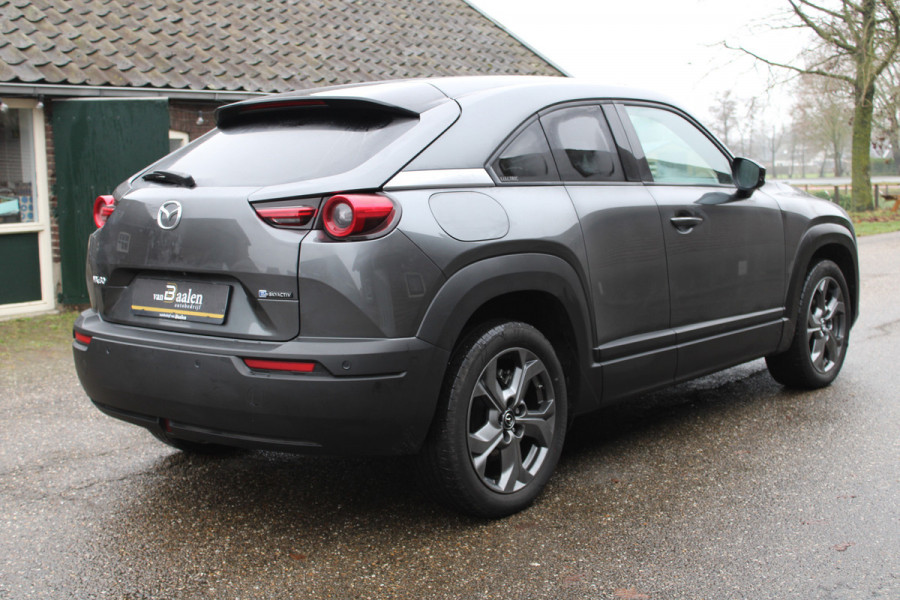 Mazda MX-30 e-SkyActiv 145 First Edition 36 kWh SoH 95.8% NAVI CAMERA 39000KM!!!
