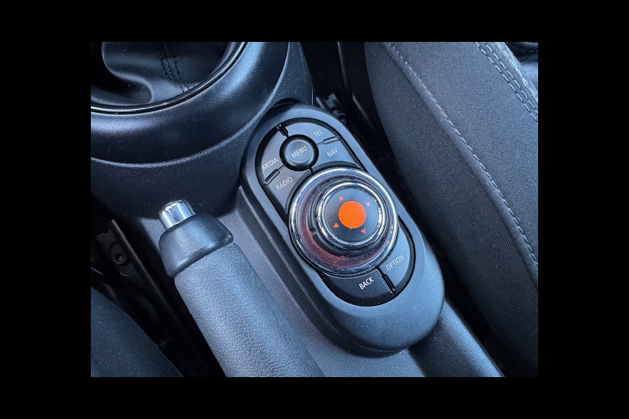 MINI Cabrio 2.0 Cooper S 192Pk JCW AUTOMAAT XENON UNION JACK NAVI ECC 96000KM!!!