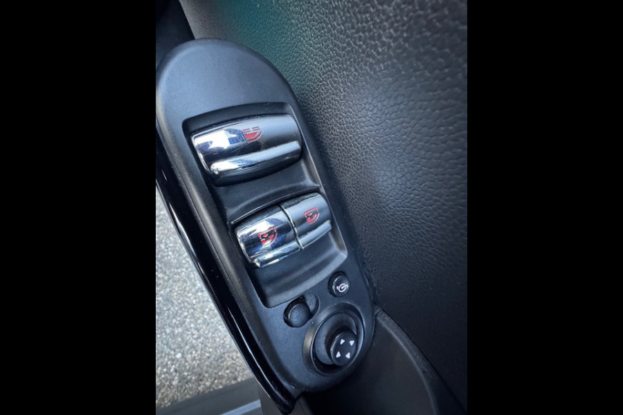 MINI Cabrio 2.0 Cooper S 192Pk JCW AUTOMAAT XENON UNION JACK NAVI ECC 96000KM!!!