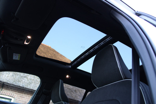 Volvo XC40 1.5 T4 Recharge R-Design PHEV SOh 88.8% PANO NAVI ORG NL 73000KM!!