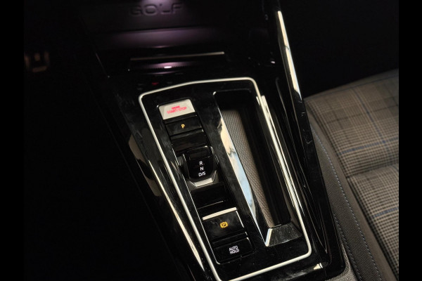 Volkswagen Golf 1.5 eHybrid GTE | Pano | 360 Camera | Keyless | Standkachel | ACC | Stoel-/Stuurverwarming