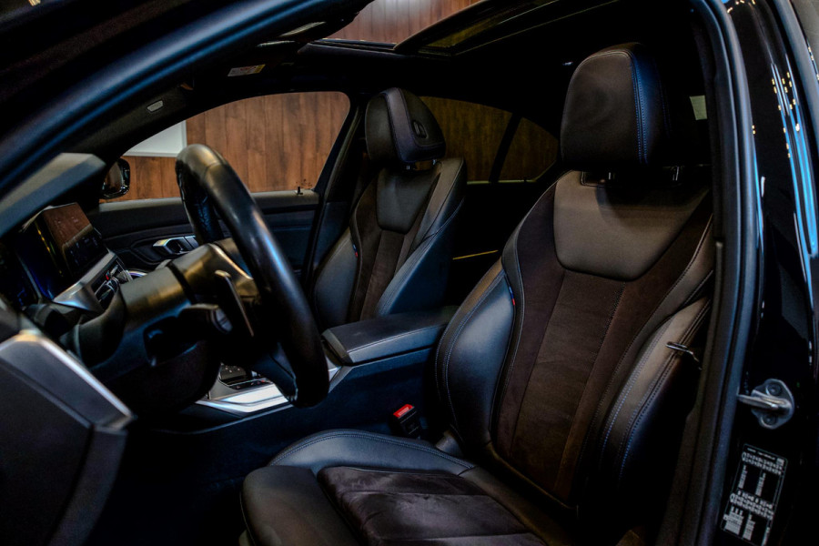 BMW 3-serie 330i High Executive M-Sport|Schuifdak|Laser|Elektr.Stoelen|