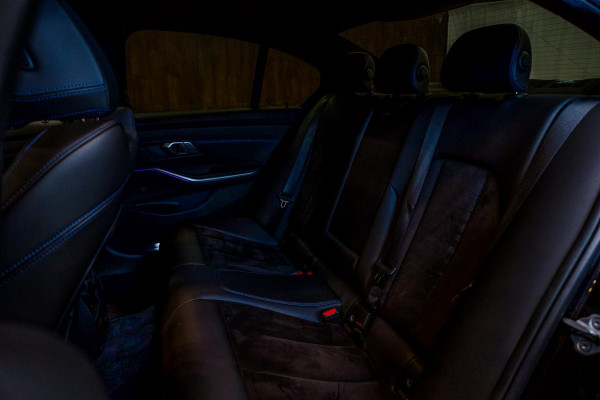 BMW 3-serie 330i High Executive M-Sport|Schuifdak|Laser|Elektr.Stoelen|