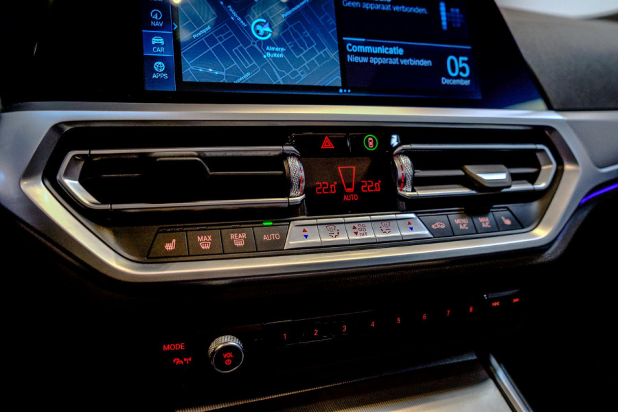 BMW 3-serie 330i High Executive M-Sport|Schuifdak|Laser|Elektr.Stoelen|