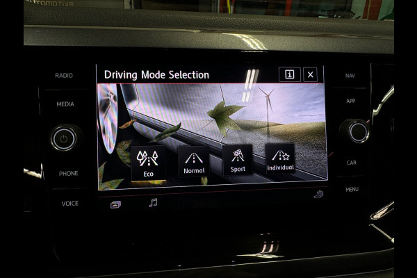 Volkswagen Polo 2.0 TSI GTI Pano|Keyless|Sfeer|ACC|CarPlay