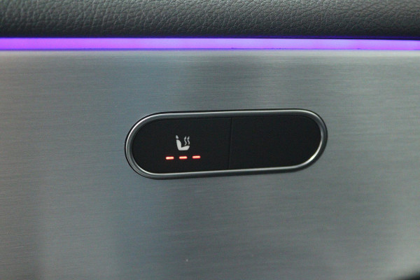 Mercedes-Benz A-Klasse 250 e Business Solution AMG Limited (SFEERVERLICHTING, STOELVERWARMING, ACHTERUITRIJCAMERA, SENSOREN)