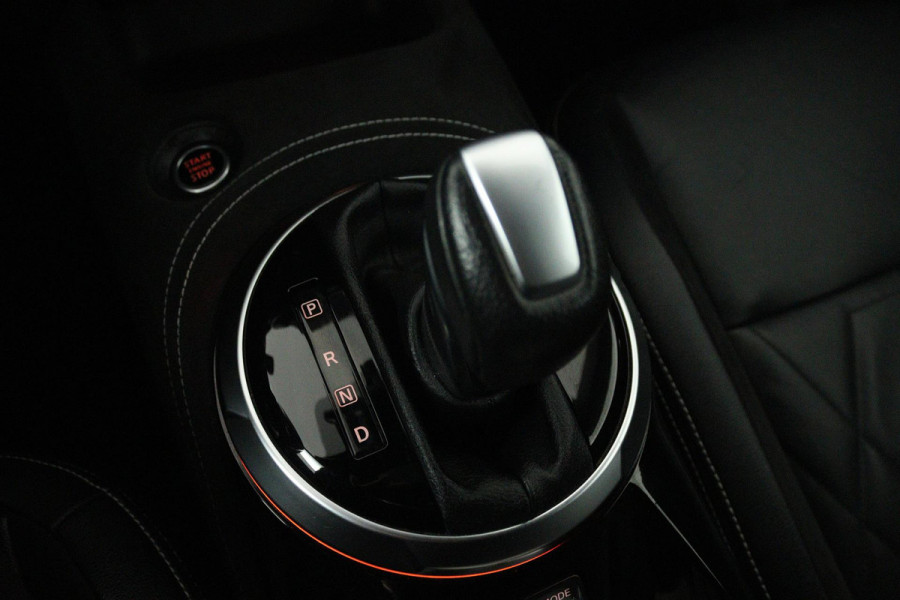 Nissan Juke 1.0 DIG-T Premiere Edition (STOELVERWARMING, ACHTERUITRIJCAMERA, NAVIGATIE, ADAPTIEVE CRUISE, PARKEERSENSOREN)