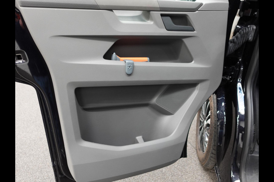 Volkswagen Transporter 2.0 150PK L2H1 Highline Automaat Dubbele Cabine Airco  Navi Parkeersensoren Camera Trekhaak Carplay