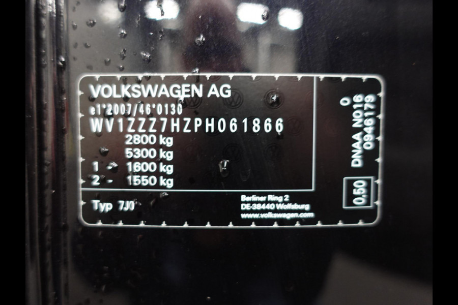 Volkswagen Transporter 2.0 150PK L2H1 Highline Automaat Dubbele Cabine Airco  Navi Parkeersensoren Camera Trekhaak Carplay