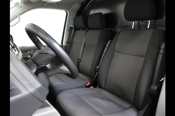 Volkswagen Transporter 2.0 150PK L2H1 Highline Automaat Dubbele Cabine Airco  Navi Parkeersensoren Camera Trekhaak Carplay
