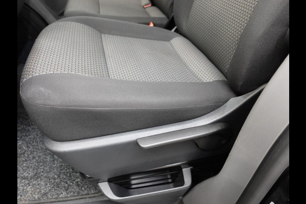Volkswagen Transporter 2.0 150PK L2H1 Highline Automaat Dubbele Cabine Airco  Navi Parkeersensoren Camera Trekhaak Carplay