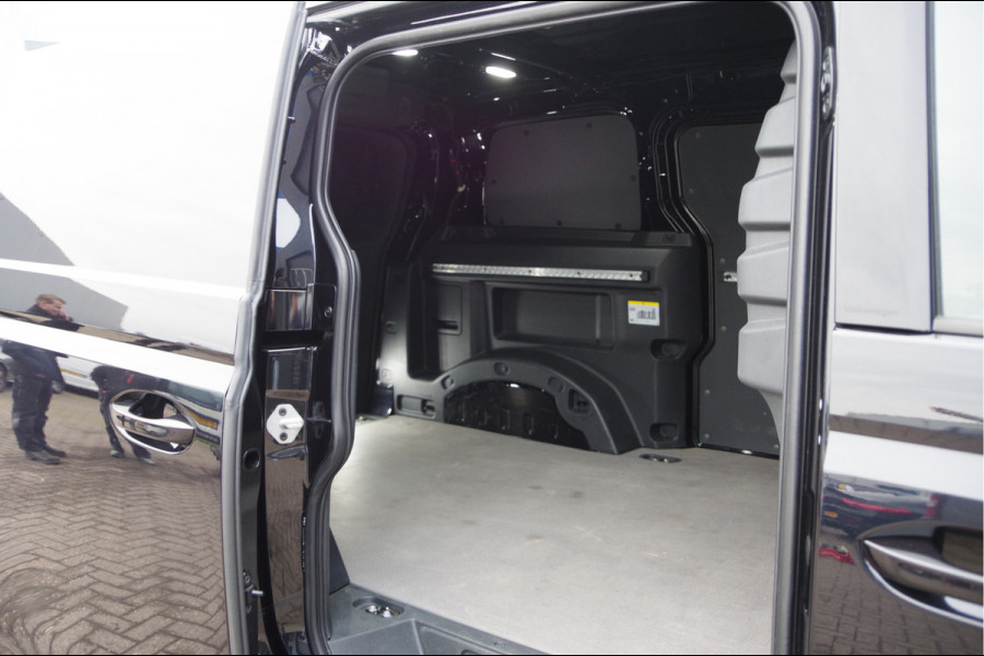 Volkswagen ID. Buzz Cargo 77 kWh 204PK, 3-ZITS, LED, ADAPT. CRUISE, CAMERA, STOELVERWARMING, STUURVERWARMING, CARPLAY, ELEKTR. ACHTERKLEP, PARKEERSE