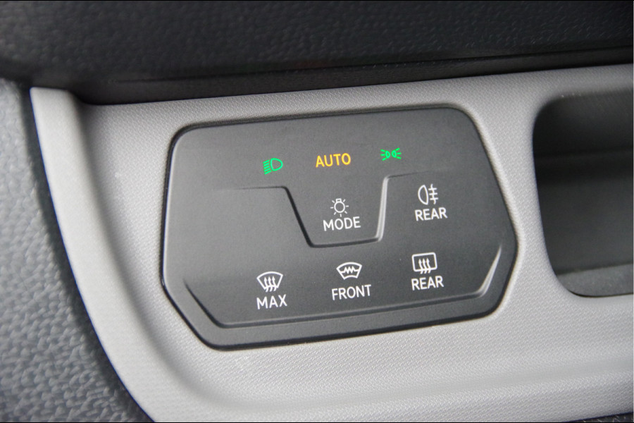 Volkswagen ID. Buzz Cargo 77 kWh 204PK, 3-ZITS, LED, ADAPT. CRUISE, CAMERA, STOELVERWARMING, STUURVERWARMING, CARPLAY, ELEKTR. ACHTERKLEP, PARKEERSE