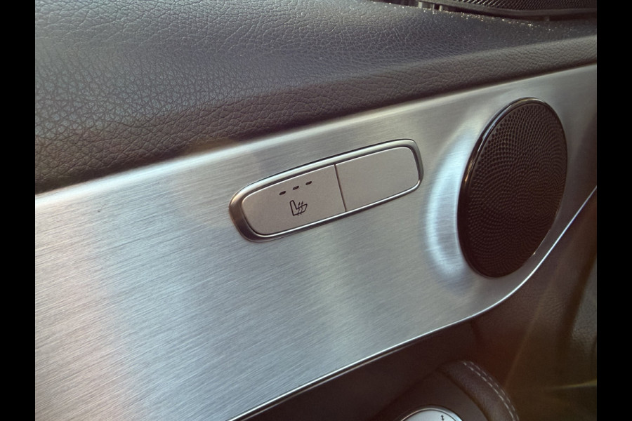 Mercedes-Benz C-Klasse Estate 180 Business AMG / Automaat / Panorama / Elek. stoelen / Parkassist / 19'' LM