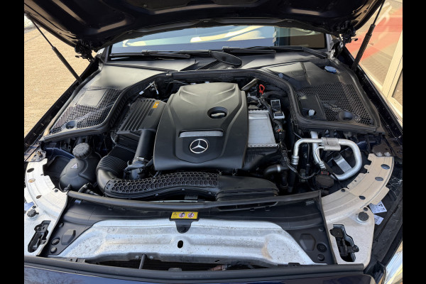 Mercedes-Benz C-Klasse Estate 180 Business AMG / Automaat / Panorama / Elek. stoelen / Parkassist / 19'' LM