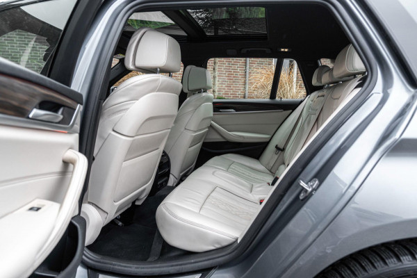 BMW 5 Serie Touring 530e Business Edition Plus M-Sport Laser Pano Memory Leder 19''