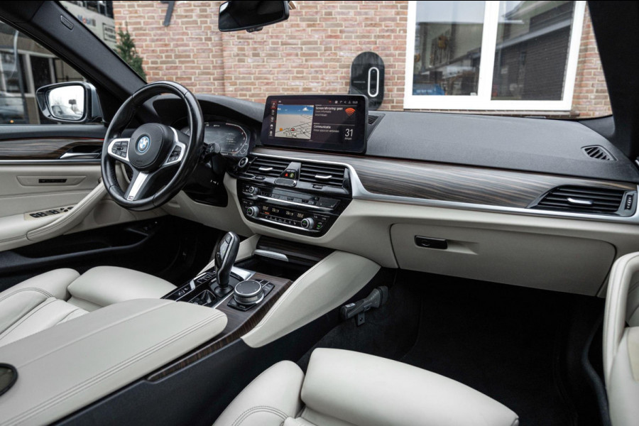 BMW 5 Serie Touring 530e Business Edition Plus M-Sport Laser Pano Memory Leder 19''