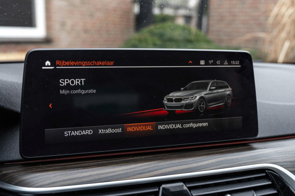 BMW 5 Serie Touring 530e Business Edition Plus M-Sport Laser Pano Memory Leder 19''