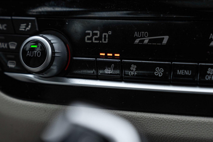 BMW 5 Serie Touring 530e Business Edition Plus M-Sport Laser Pano Memory Leder 19''