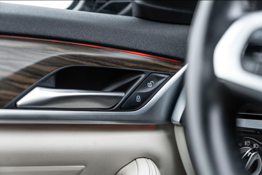 BMW 5 Serie Touring 530e Business Edition Plus M-Sport Laser Pano Memory Leder 19''