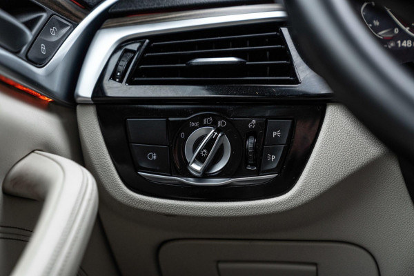 BMW 5 Serie Touring 530e Business Edition Plus M-Sport Laser Pano Memory Leder 19''