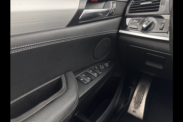 BMW X4 xDrive20d M-Sportpack High Executive Black-Edition Aut. *PANO | LEATHER | BI-XENON | ADAPTIVE-CRUISE | KEYLESS | HEATED-SPORTSEATS | NAVI-FULLMAP | CAMERA | ECC | HEAD-UP | PDC | SHIFTPADDLES | TOWBAR | PRIVACYGLASS | 20''ALU *