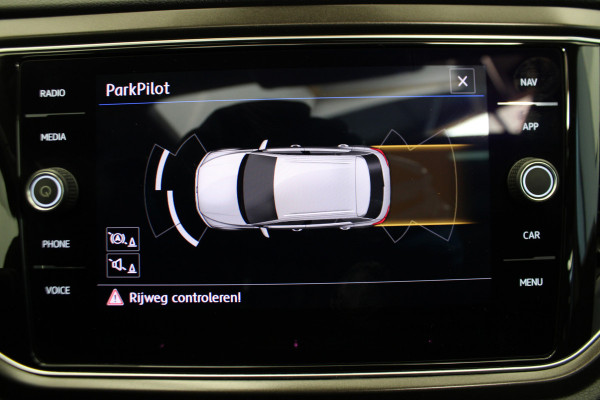 Volkswagen T-Roc 1.0 TSI Style |Pano|Navi|