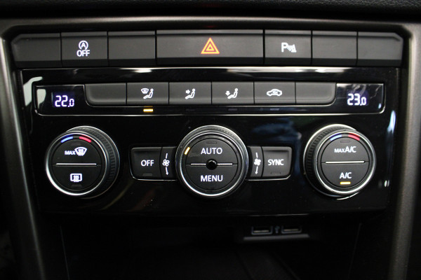 Volkswagen T-Roc 1.0 TSI Style |Pano|Navi|