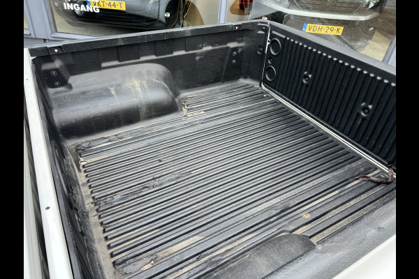 Toyota Hilux 2.4 D-4D-F Double Cab Professional