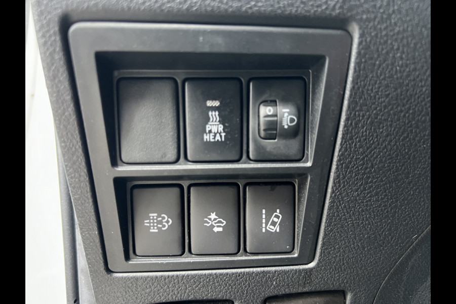 Toyota Hilux 2.4 D-4D-F Double Cab Professional