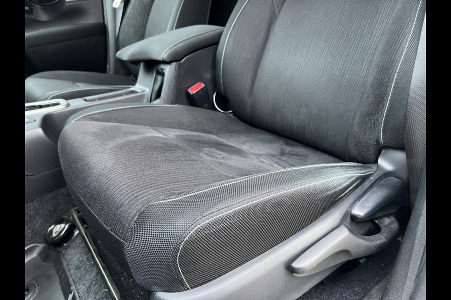 Toyota Hilux 2.4 D-4D-F Double Cab Professional