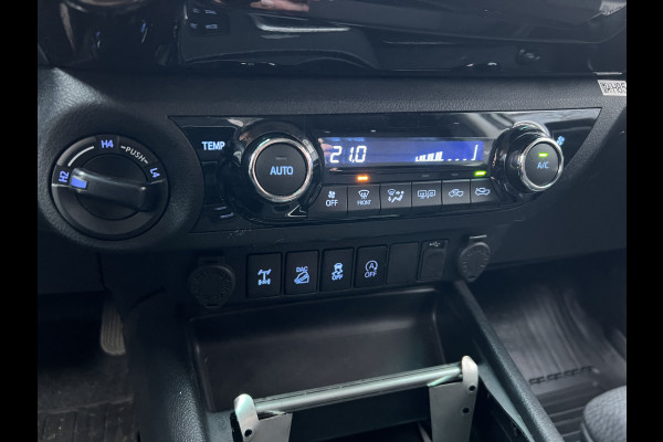 Toyota Hilux 2.4 D-4D-F Double Cab Professional