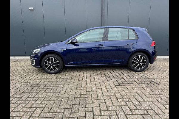 Volkswagen e-Golf E-Golf * Navigatie * Camera * Led * Allseason banden *