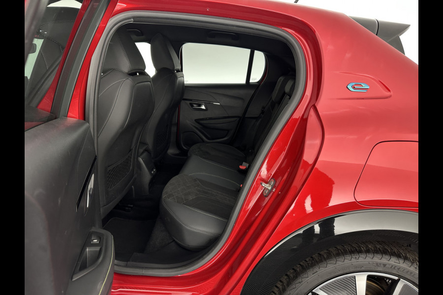 Peugeot e-208 EV GT Pack 50 kWh [ 3-Fase-11kW ] {SOH-88%] (INCL-BTW) *FULL-LED | DIGI-COCKPIT | BLINDSPOT | CAMERA | LEATHER-ALCANTARA | AMBIENTLIGHT | NAVI-FULLMAP | LANE-ASSIST | KEYLESS | DAB | CCS-FASTLOADER | HEATED-SPORTSEATS | 17''ALU*